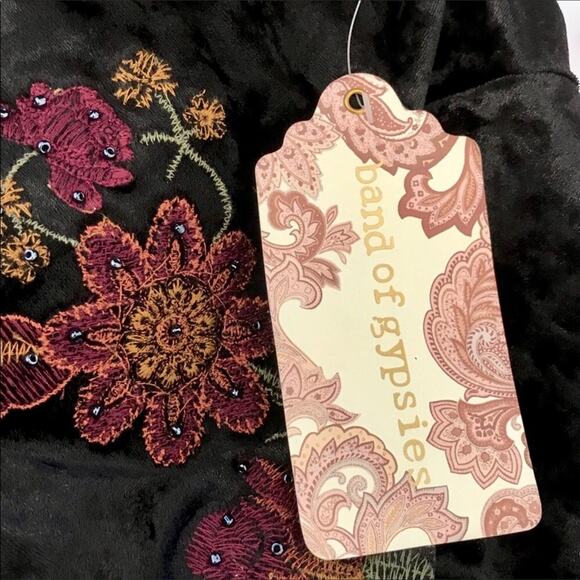 Black & Pink Crushed Velvet Blouse NWT Floral Beaded & Embroidered Gypsies - Picture 7 of 7